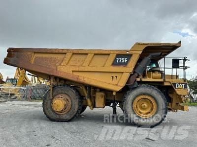CAT 775E Nehézdömper