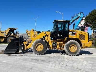 CAT 938M Gumikerekes homlokrakodók