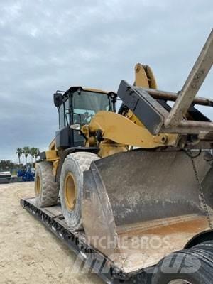 CAT 938M Gumikerekes homlokrakodók
