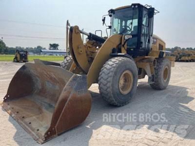 CAT 938M Gumikerekes homlokrakodók