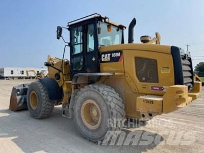 CAT 938M Gumikerekes homlokrakodók