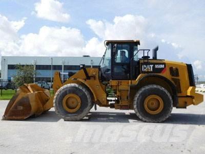 CAT 950M Gumikerekes homlokrakodók