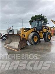 CAT 966M Gumikerekes homlokrakodók