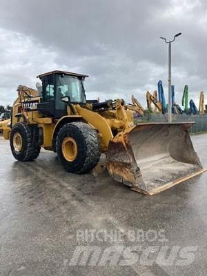 CAT 966M Gumikerekes homlokrakodók