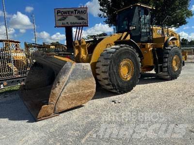CAT 980M Gumikerekes homlokrakodók