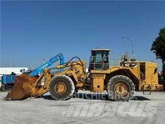 CAT 988H Gumikerekes homlokrakodók