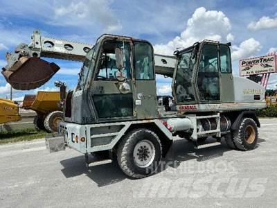 Gradall XL3100 Gumikerekes kotrók