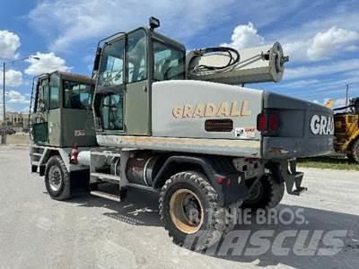 Gradall XL3100 Gumikerekes kotrók