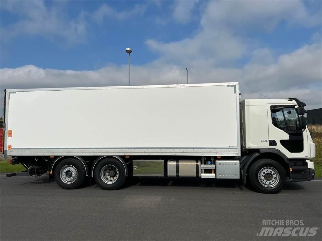 Volvo FE320 6x2*4 Dobozos teherautók