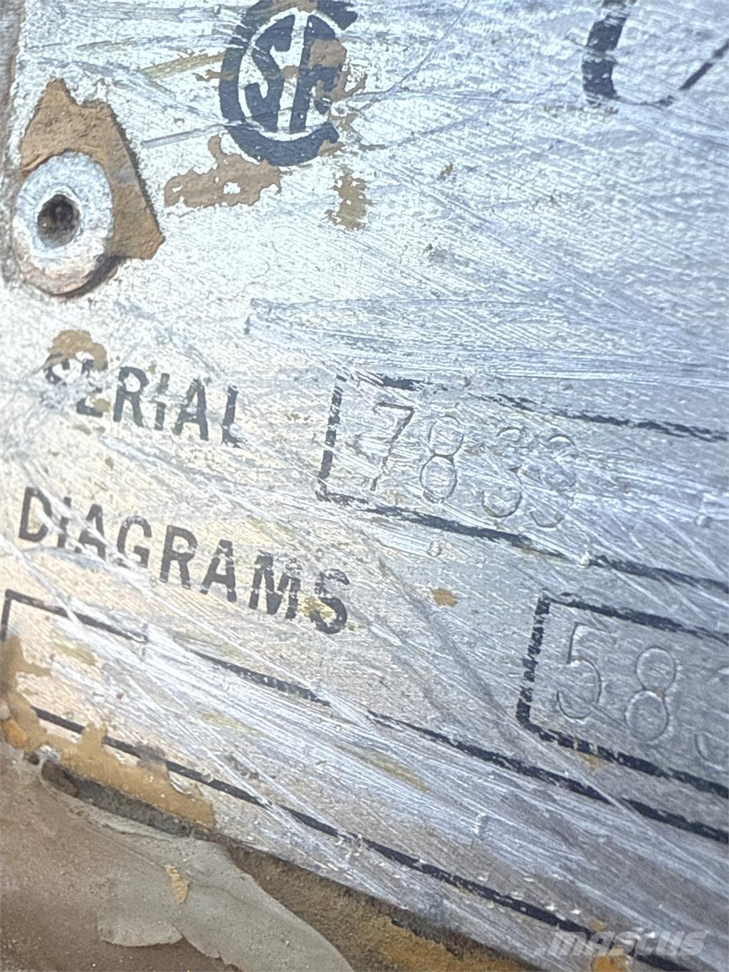 CAT D353E Építőipar - Egyebek