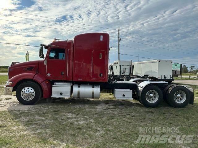 Peterbilt 384 Nyergesvontatók
