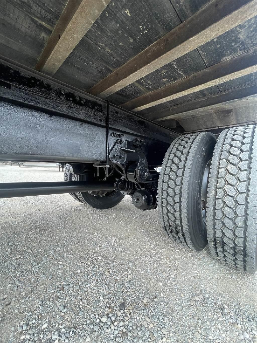 Hino 268 Dobozos teherautók