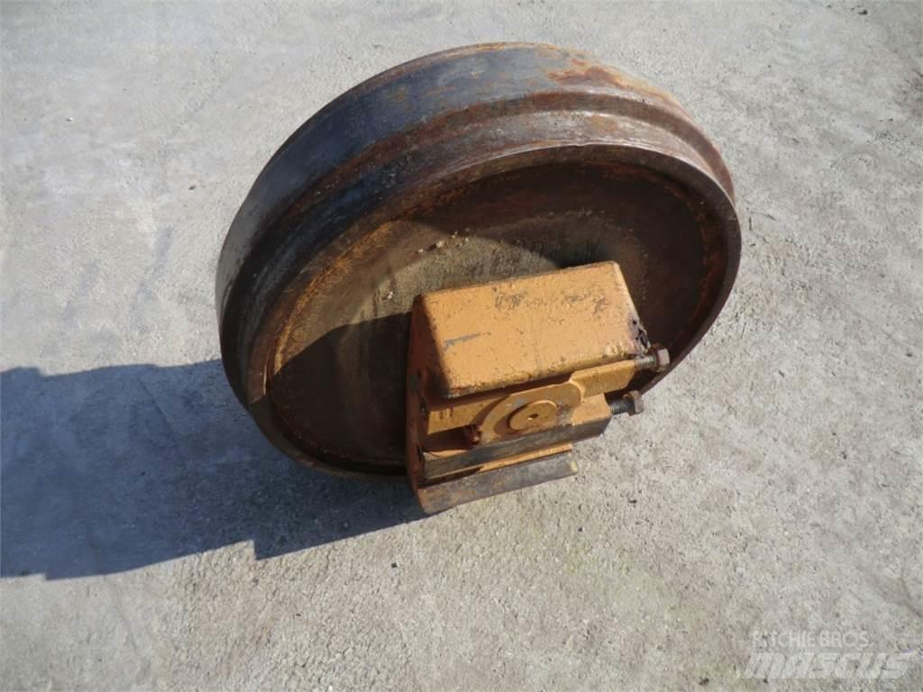 CAT 231D Lánctalpak, láncok és futóművek