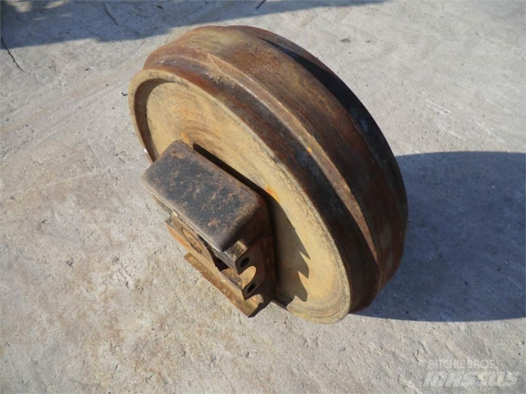 CAT 231D Lánctalpak, láncok és futóművek