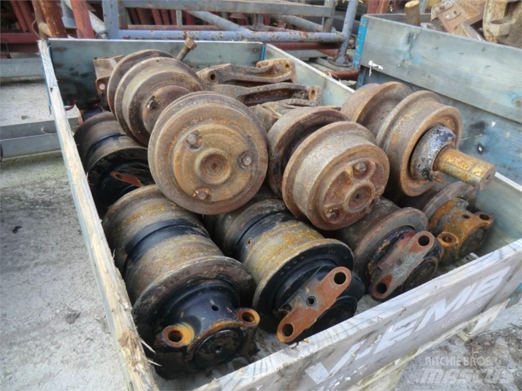 CAT 231D Lánctalpak, láncok és futóművek