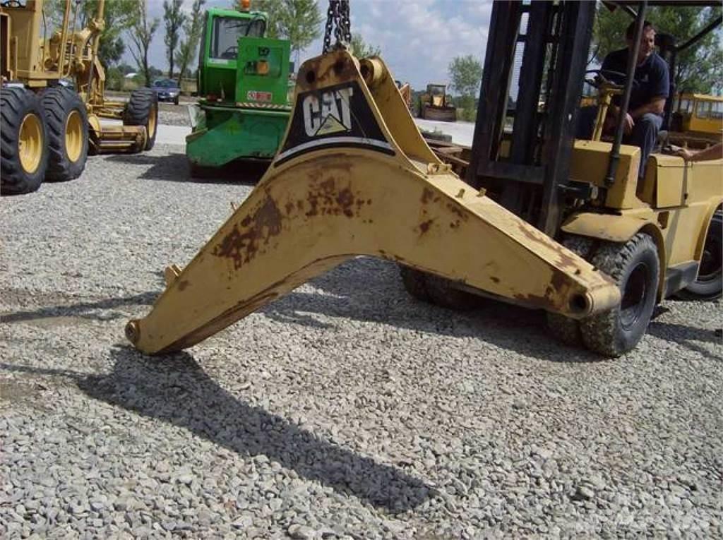 CAT 438C Alváz és felfüggesztés