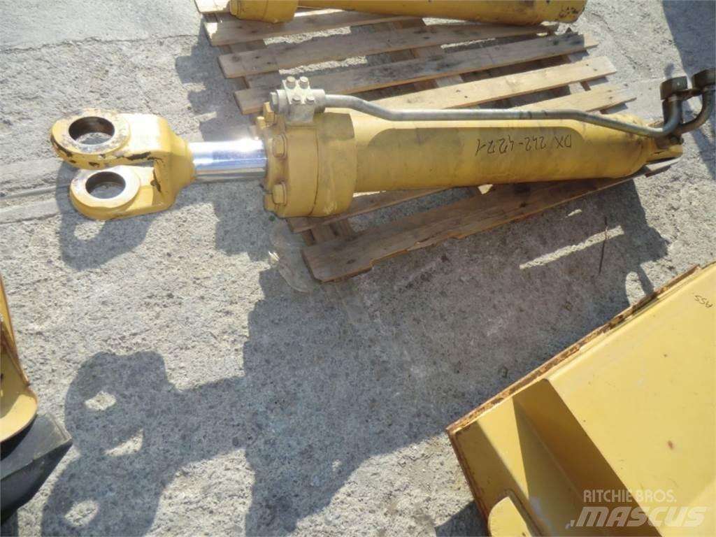 CAT 735 Építőipar - Egyebek
