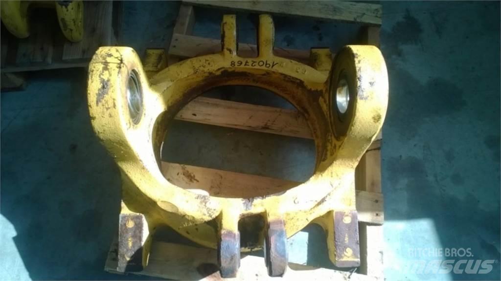 CAT 735 Alváz és felfüggesztés