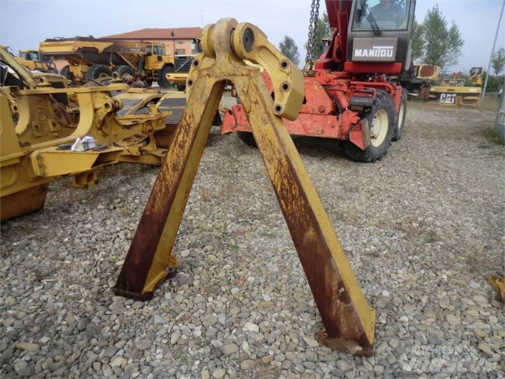 CAT 735 Alváz és felfüggesztés