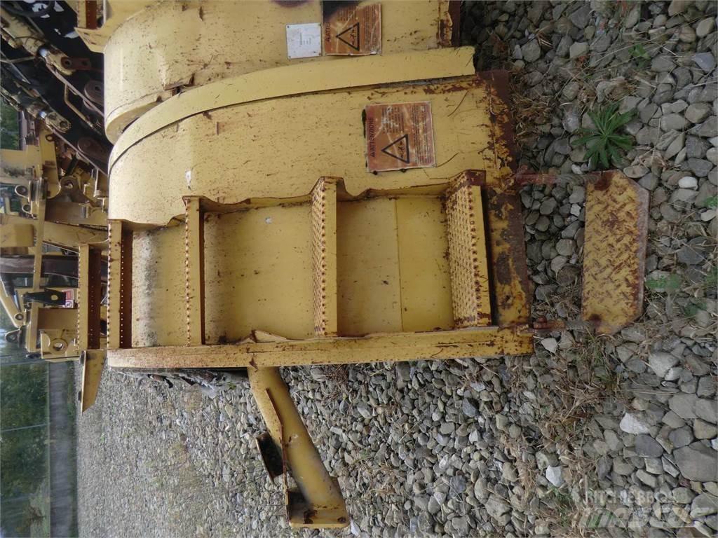 CAT 735 Alváz és felfüggesztés