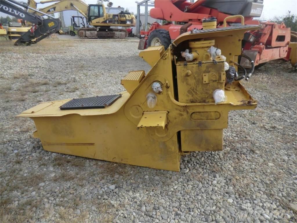 CAT 735 Alváz és felfüggesztés
