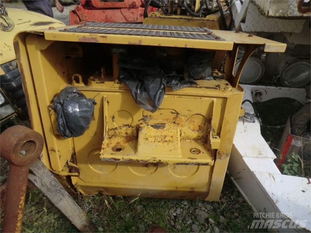 CAT 735 Alváz és felfüggesztés