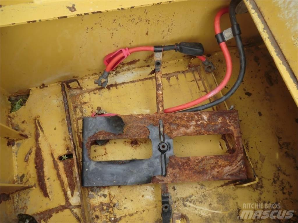 CAT 735 Alváz és felfüggesztés