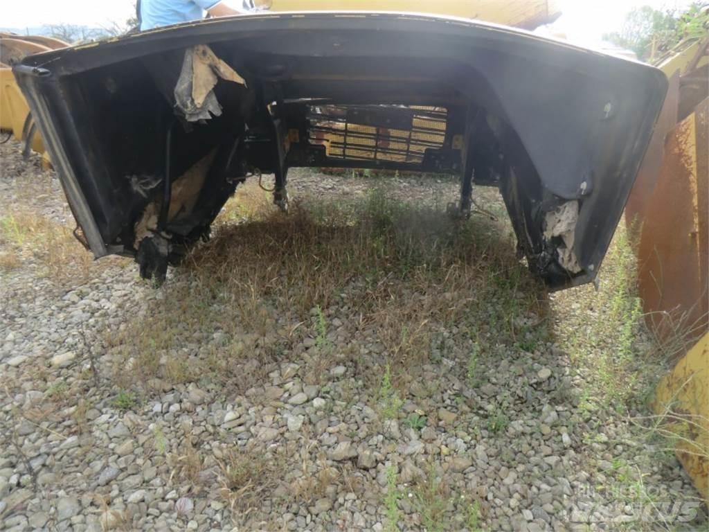 CAT 735 Alváz és felfüggesztés