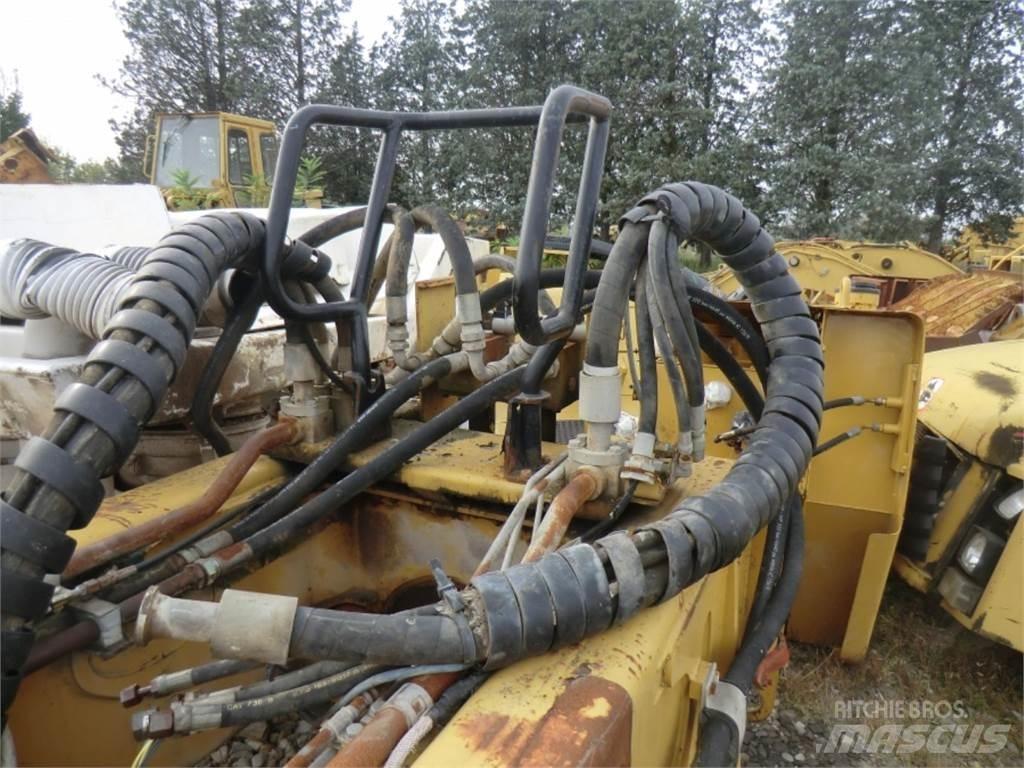 CAT 735 Alváz és felfüggesztés