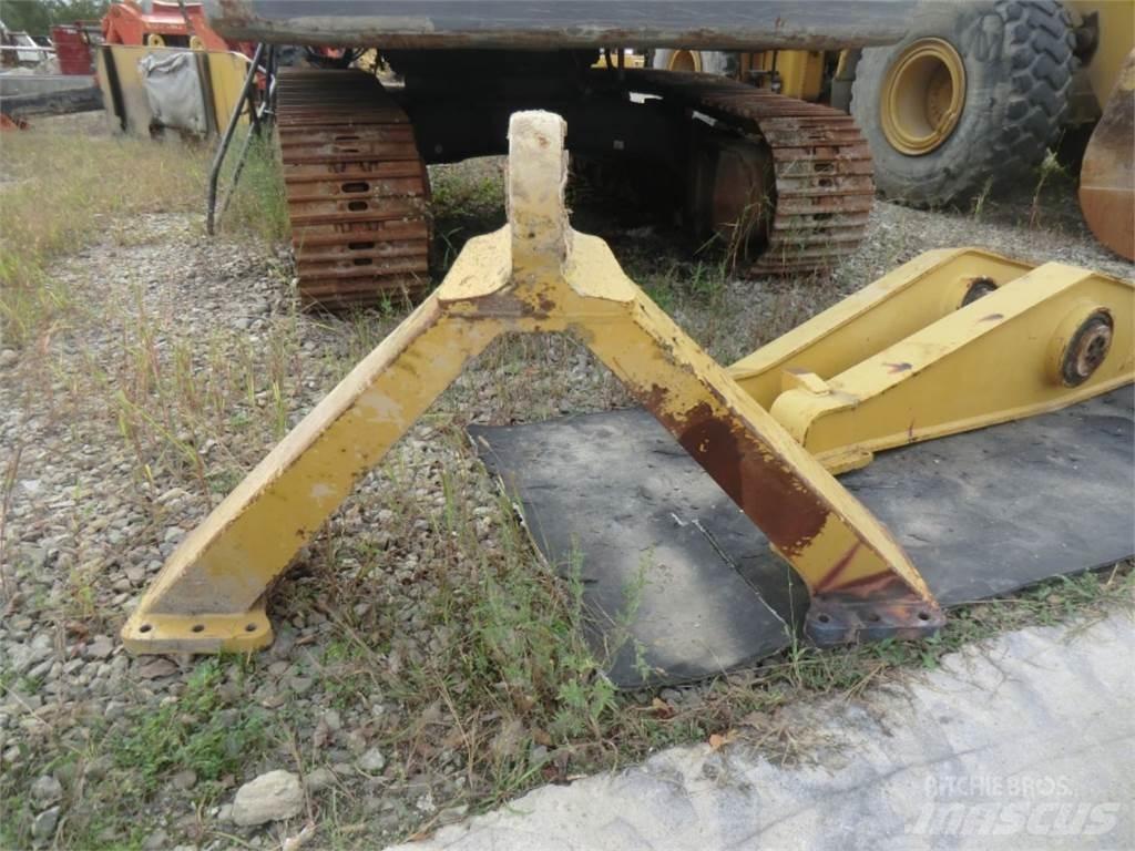 CAT 735 Alváz és felfüggesztés