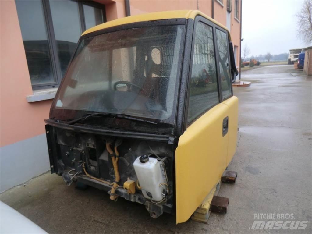 CAT 735 Alváz és felfüggesztés