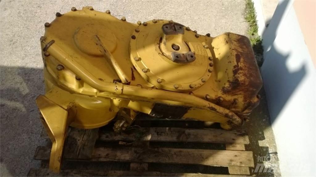 CAT 735 Építőipar - Egyebek