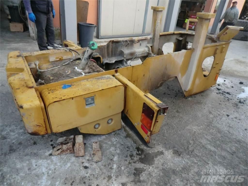 CAT 928G Alváz és felfüggesztés