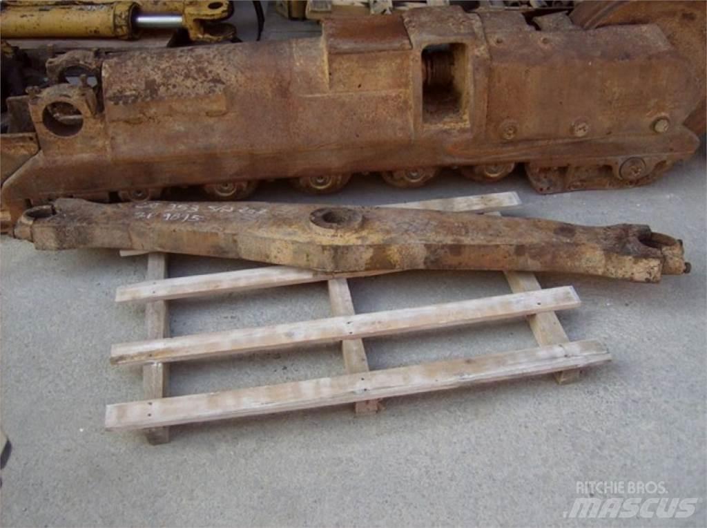 CAT 953 Lánctalpak, láncok és futóművek