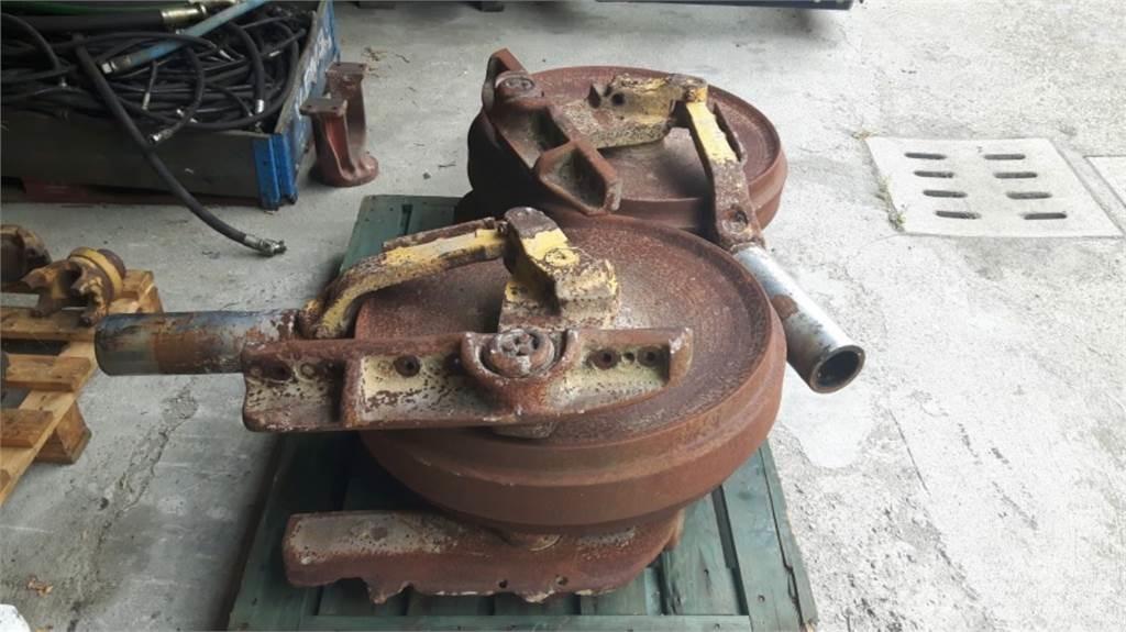 CAT 953C Lánctalpak, láncok és futóművek