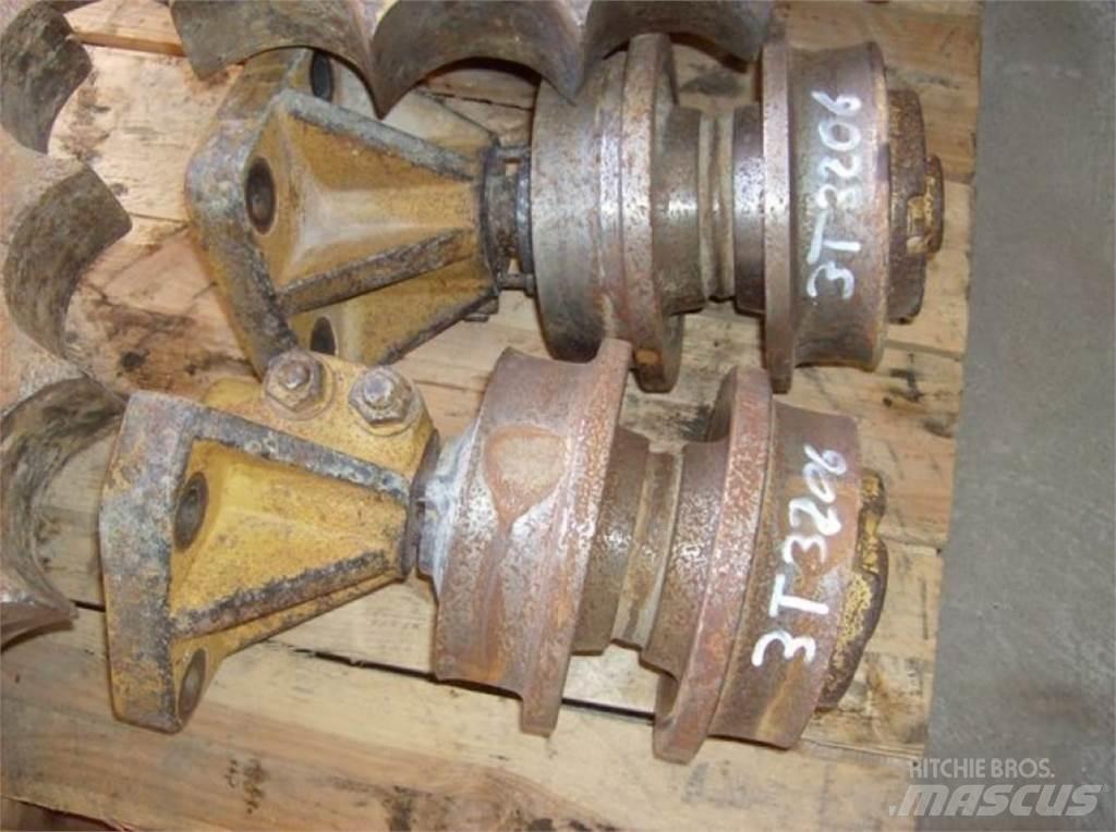 CAT 963 Lánctalpak, láncok és futóművek