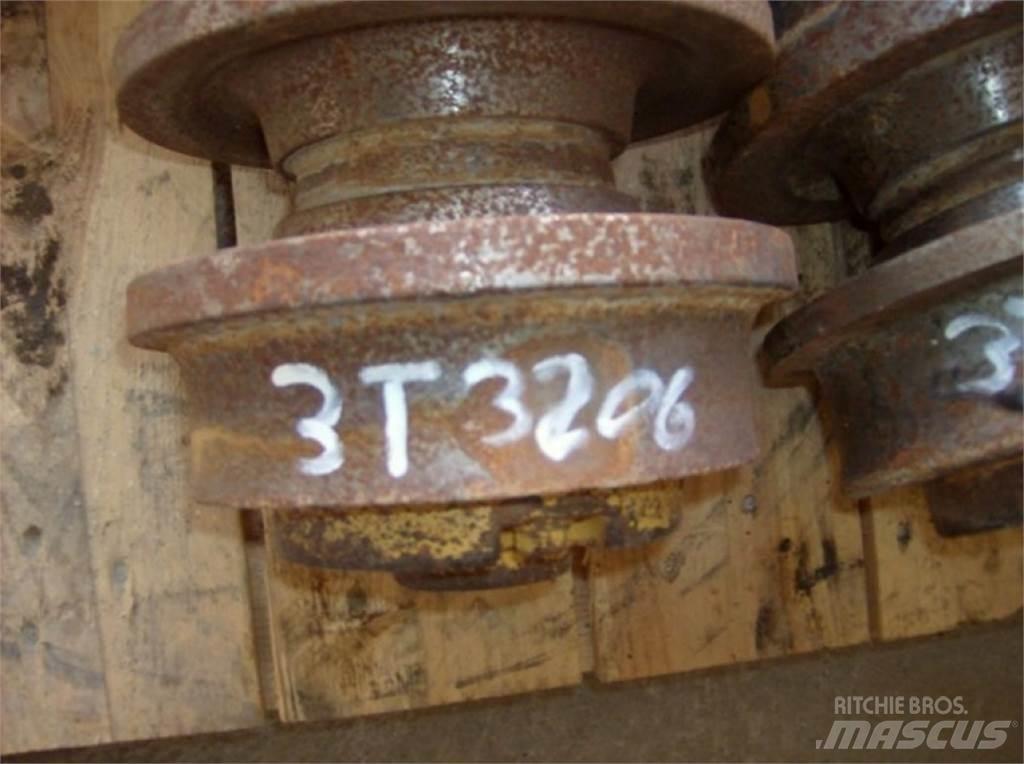 CAT 963 Lánctalpak, láncok és futóművek