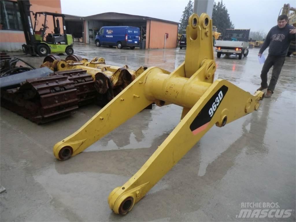 CAT 963D Alváz és felfüggesztés