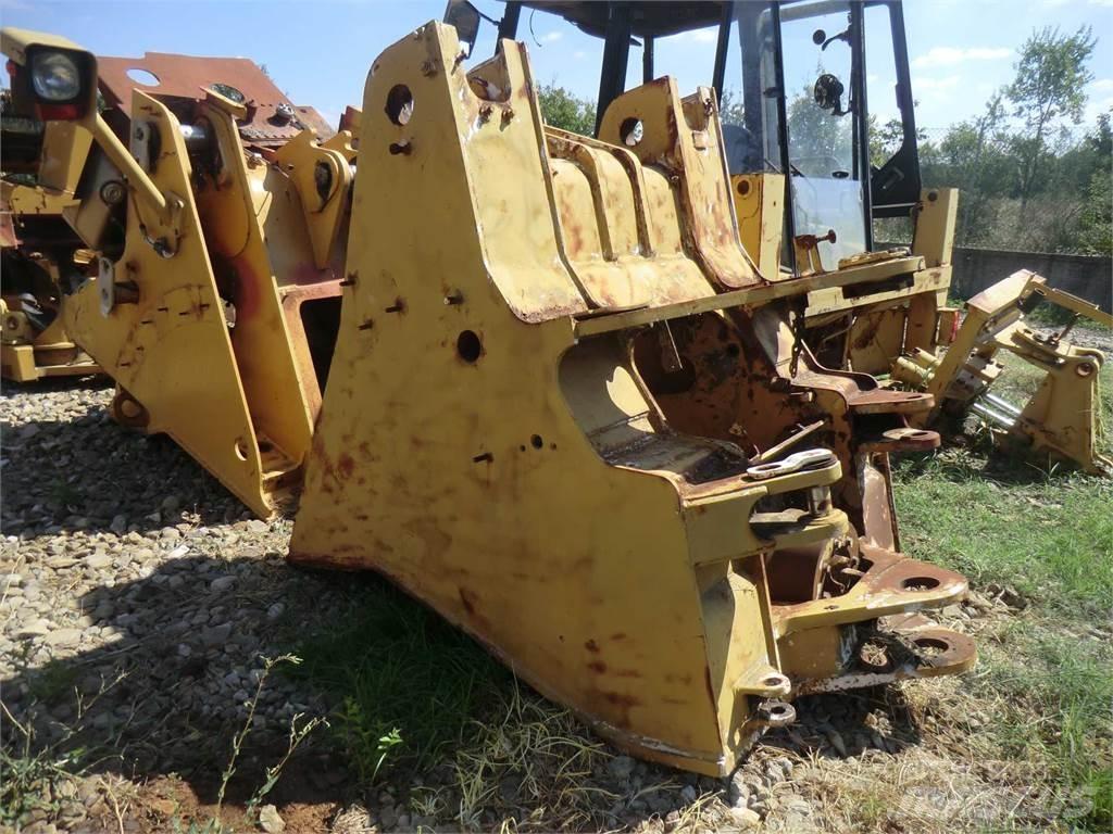 CAT 963D Alváz és felfüggesztés