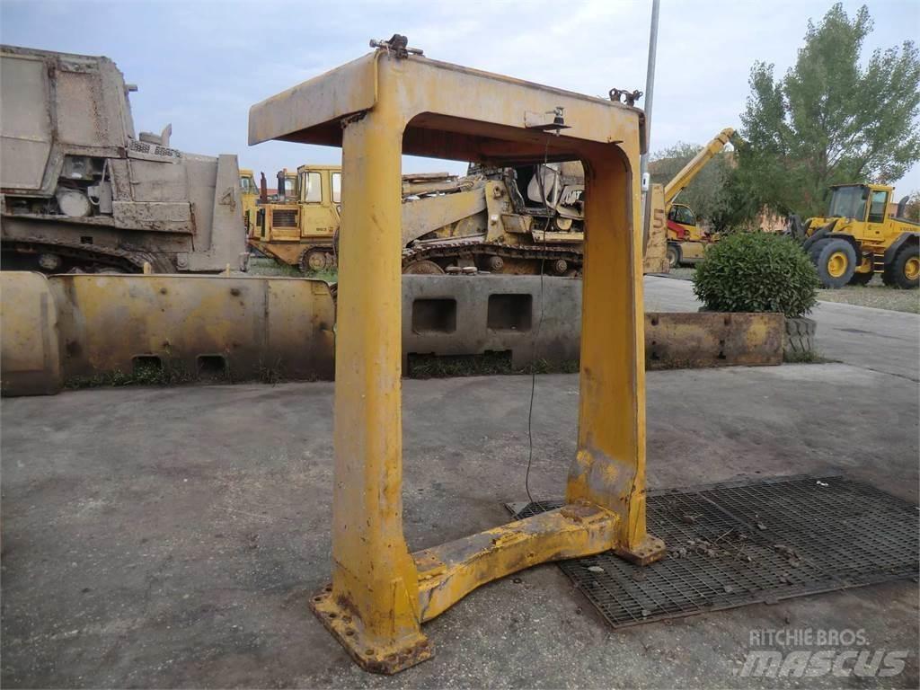 CAT 988B Alváz és felfüggesztés