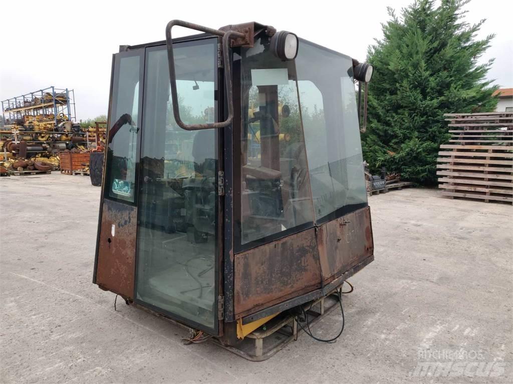 CAT 988G Alváz és felfüggesztés