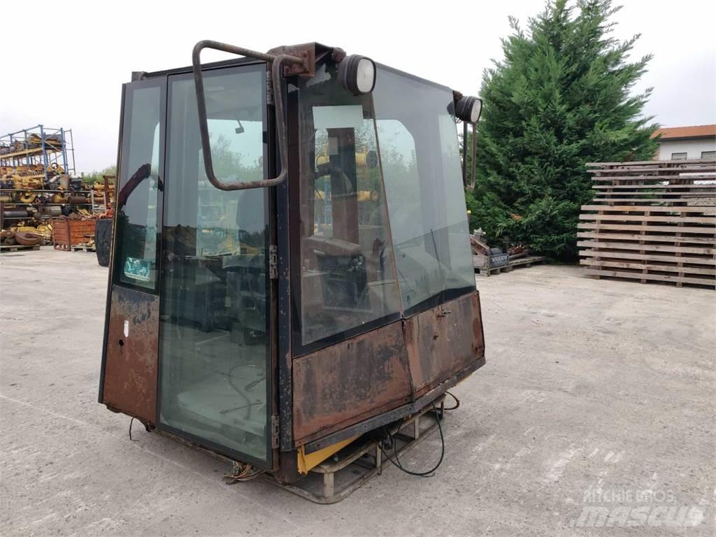 CAT 988G Alváz és felfüggesztés