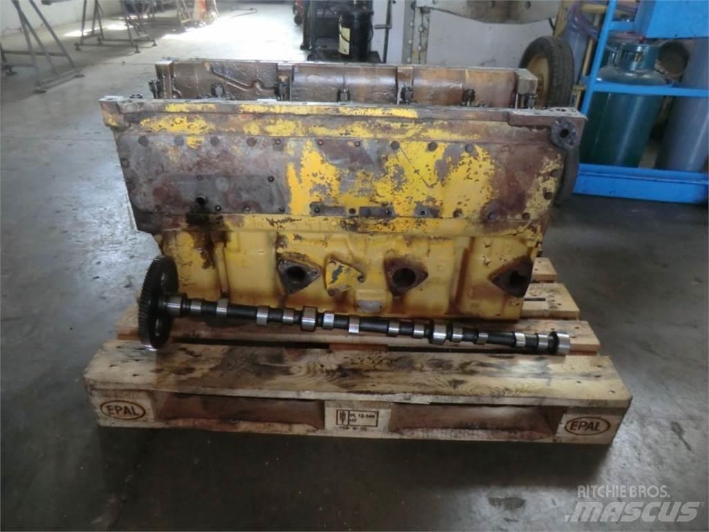 CAT D333 Motorok