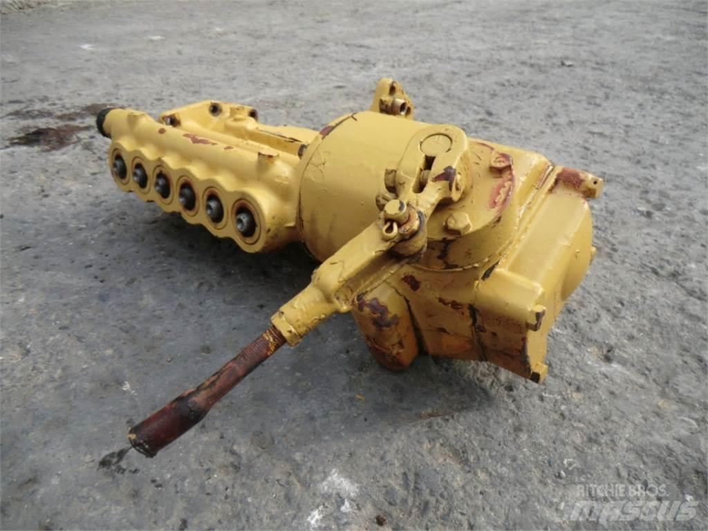 CAT D333 Motorok
