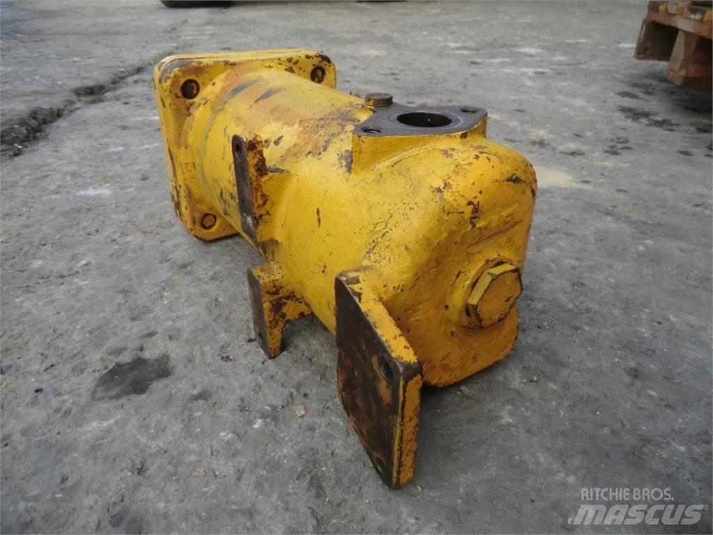 CAT D333 Motorok