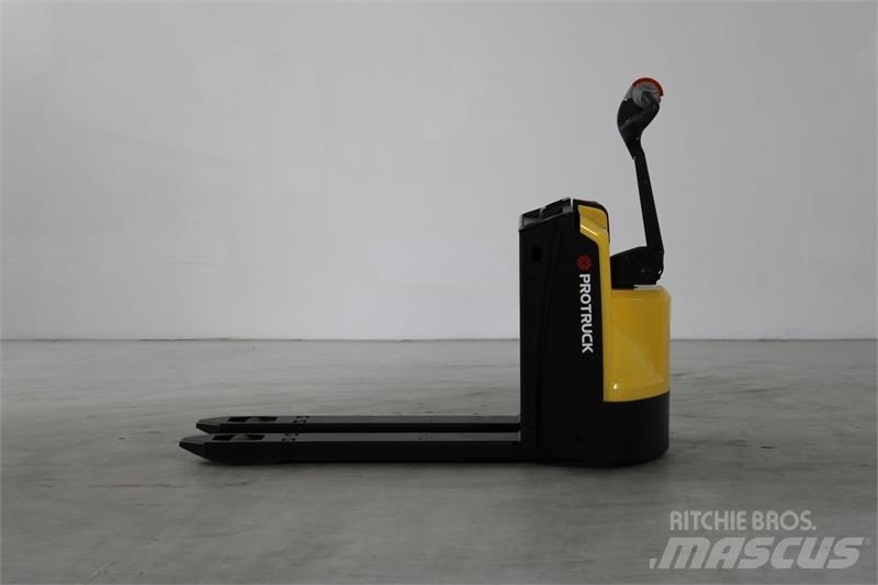 Hyster P1.6 Alacsony emelőkocsi