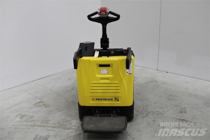 Hyster P2.0S Vezetőállásos alacsony emelőkocsi