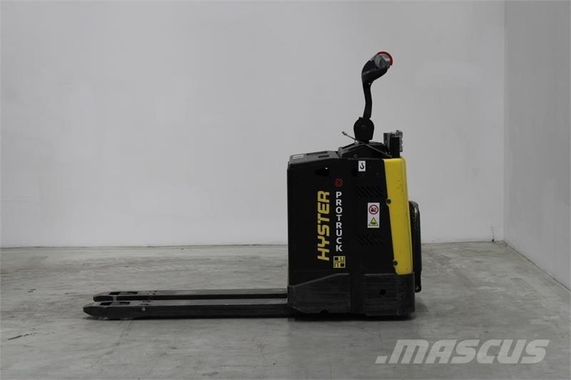 Hyster P2.0S Vezetőállásos alacsony emelőkocsi
