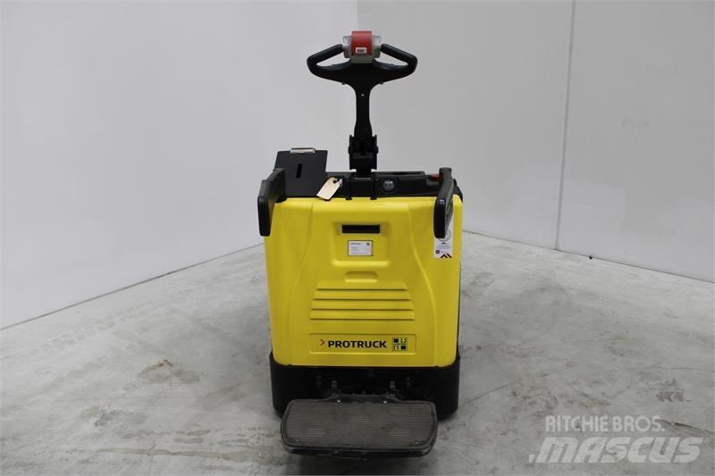 Hyster P2.0S Vezetőállásos alacsony emelőkocsi