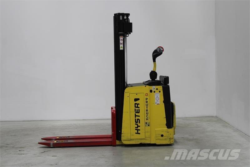 Hyster P2.0S Vezetőállásos alacsony emelőkocsi